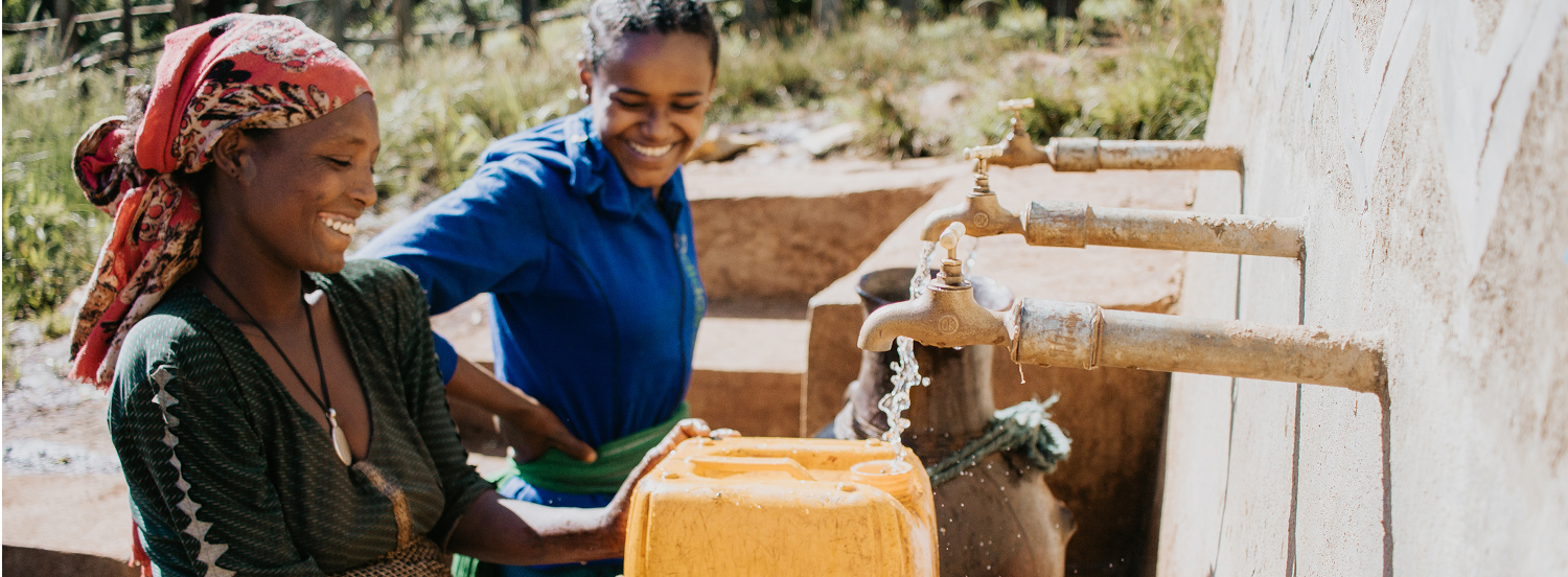 Die gemeinnützige Organisation Viva con Agua de Sankt Pauli e. V. unterstützt Wasserprojekte weltweit, vor allem in Ost- und Südafrika. 